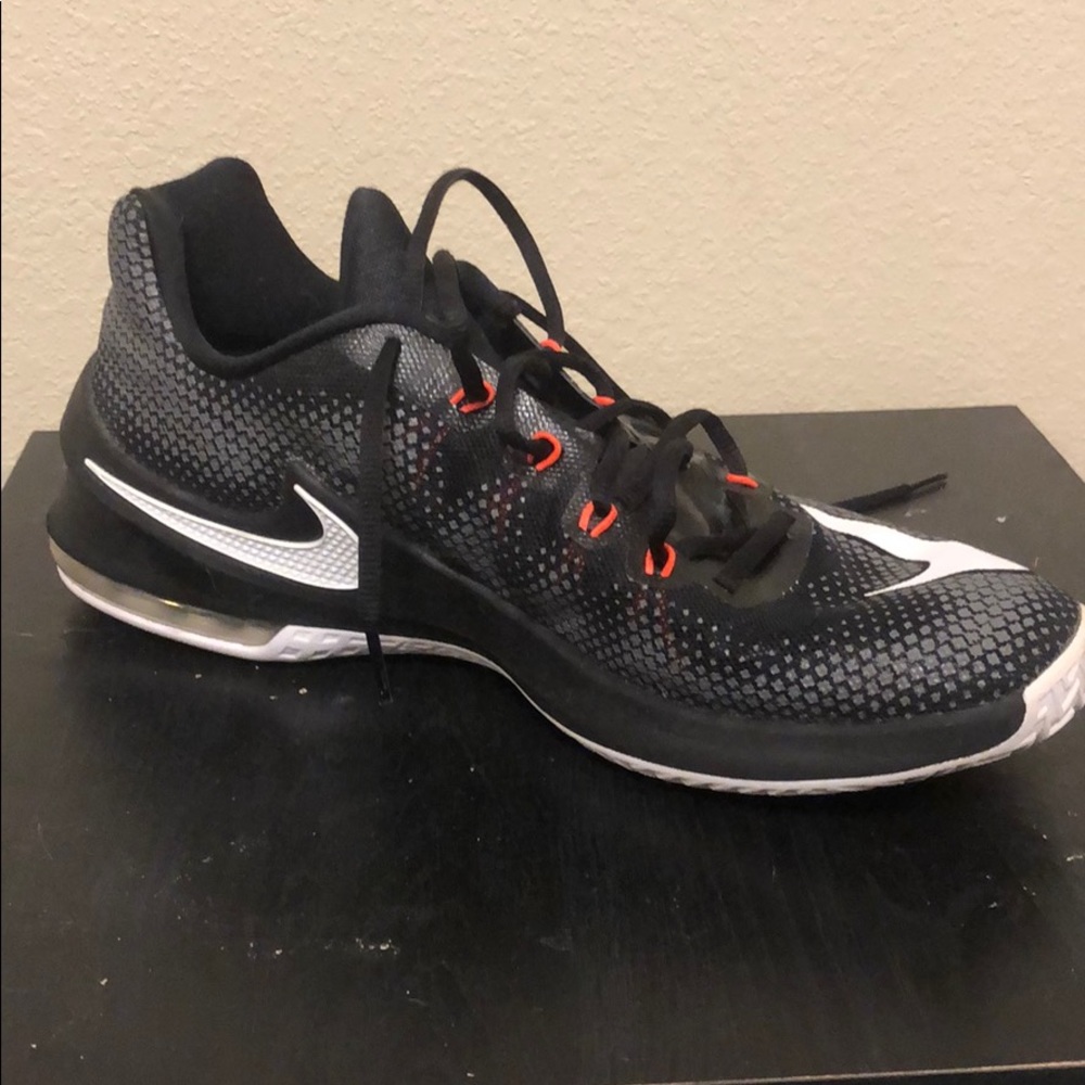 Nike Air Max Infuriate - Picture 7 of 8